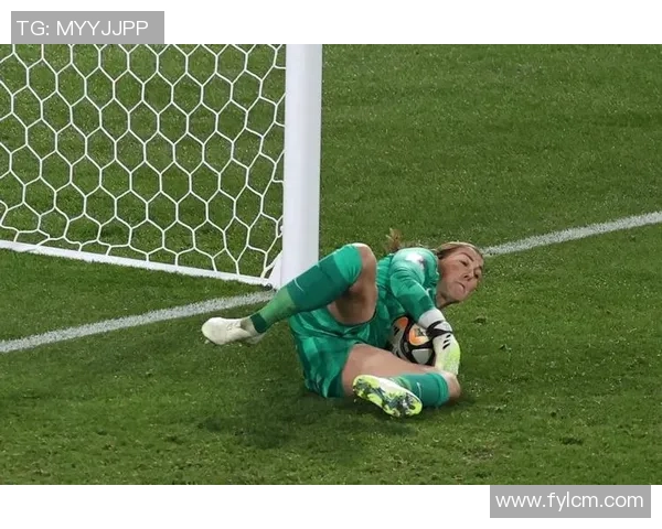 女足球星卡实测高清图展现强大技艺与赛场风采