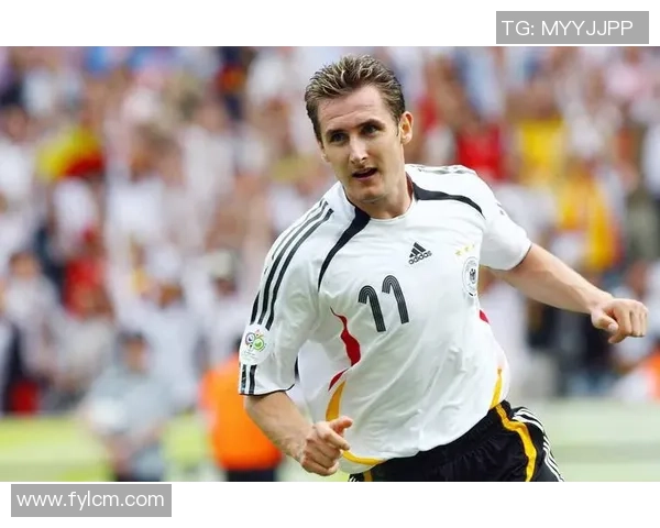 意大利足球传奇球星风采：从皮尔洛到因西涅的时代传承与辉煌